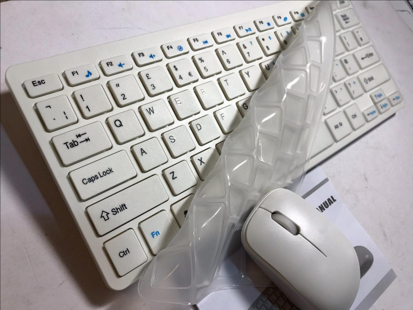 White Wireless Small Keyboard & Mouse for Samsung UA65ES8000 Series 8 Smart TV