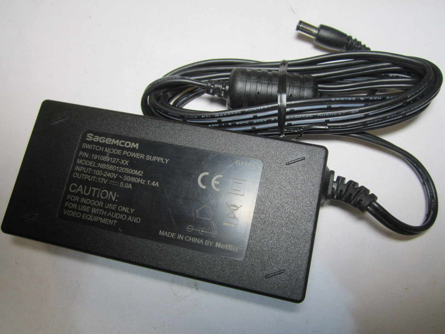 12V 5.0A SAGEMCOM Switch Mode AC-DC ADAPTOR P/N:191069127-XX Model:NBS60120500M2