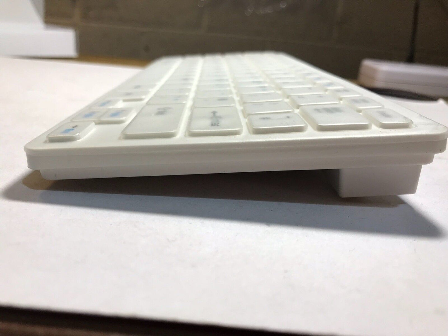 White Wireless Small Keyboard and Mouse Set for Apple I-Mac A1224 Computer