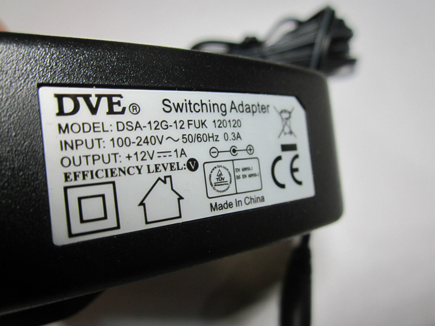 Genuine +12V 1A DVE Switching Adapter Power Supply model DSA-12G-12 FUK 120120