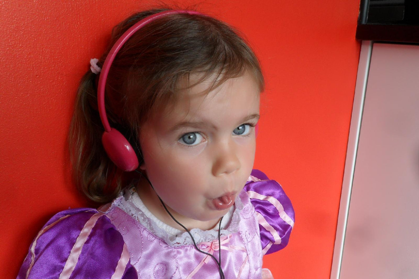 Small Pink Childs/Kids/Toddlers Headphones for Kindle Fire HD 2012