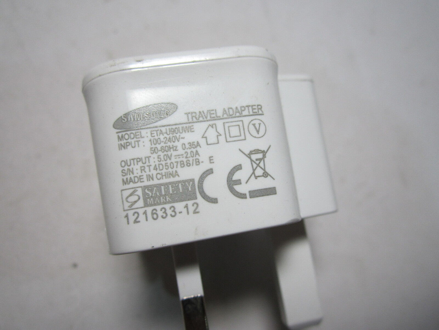 Genuine Samsung Travel Adapter model ETA-U90UWE 5.0V 2.0A White UK USB Plug