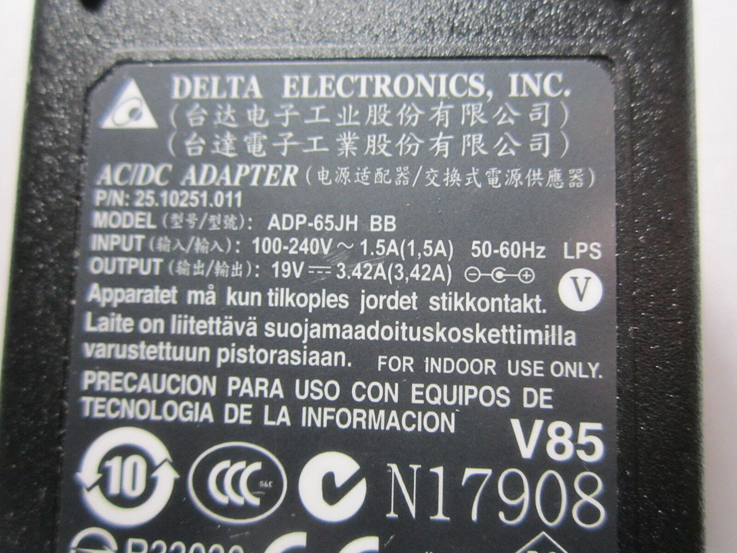 Genuine DELTA ELECTRONICS INC AC/DC ADAPTER ADP-65JH 19V 3.42A CHARGER PSU