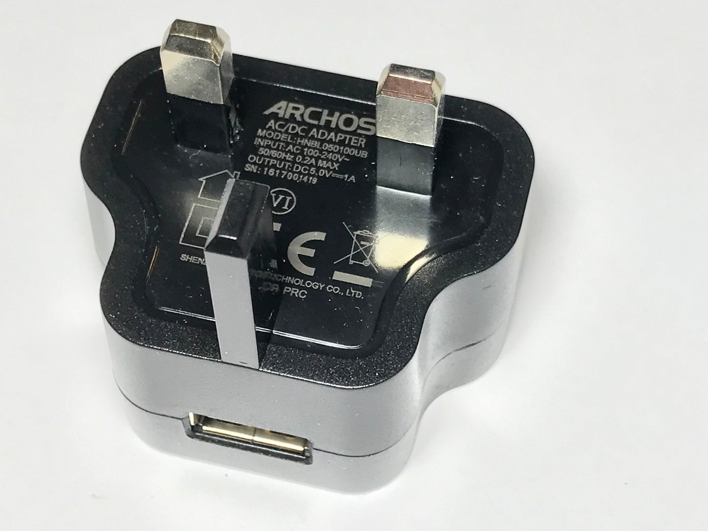 Genuine ARCHOS AC/DC ADAPTER MODEL HNBL050100UB DC 5.0V 1A USB CHARGER UK PLUG