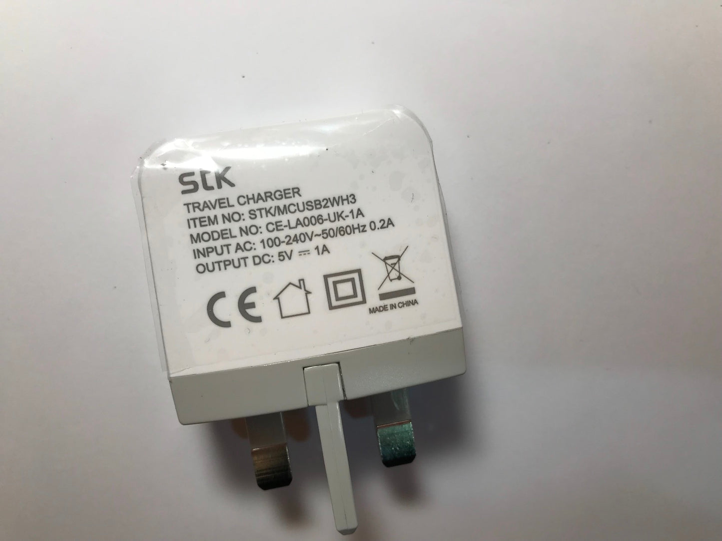 Genuine White STK Travel Charger STK/MCUSB2WH3 CE-LA006-UK-1A 5V 1A UK Plug