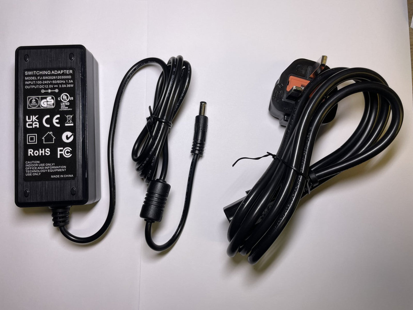 12V 2500mA 2.5A Mains AC-DC Switching Adaptor Power Supply 5.5mm x 2.1mm / 2.5mm