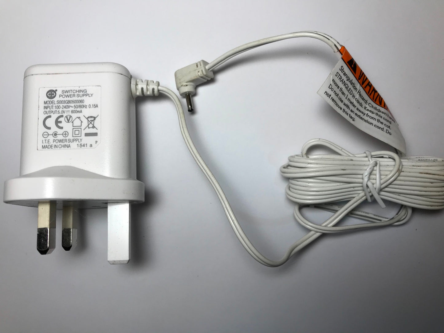 UK Genuine White 5.0V 600mA Switching Power Supply S003GB0500060 Charger