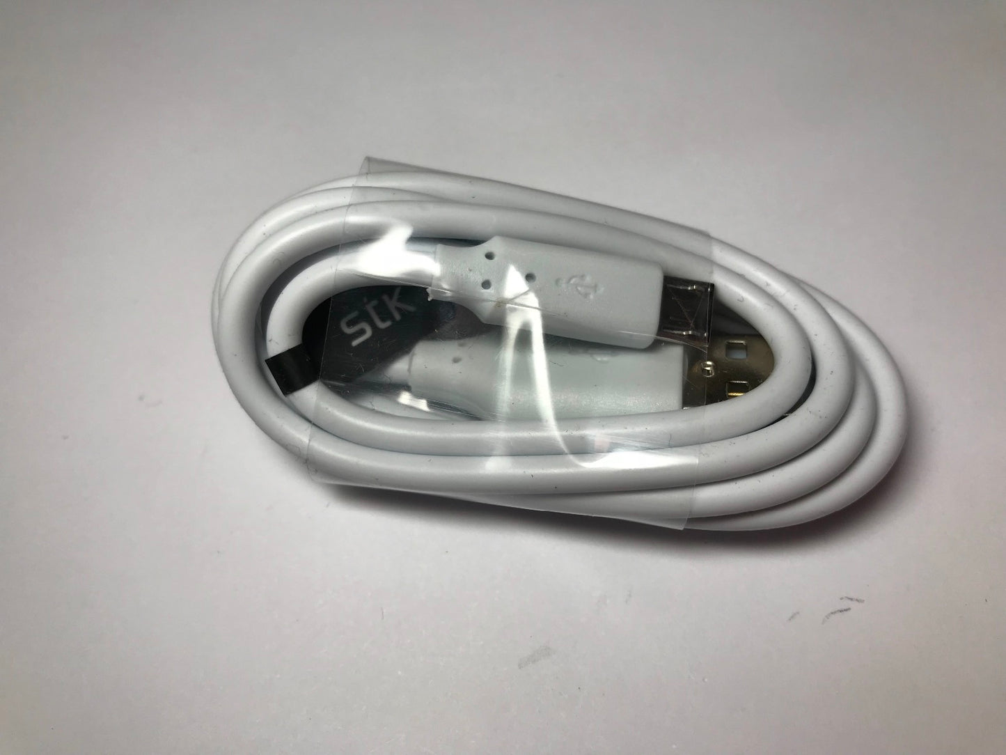 Genuine STK White USB Charger / Data Cable Lead for M Phone Plus 1M Long