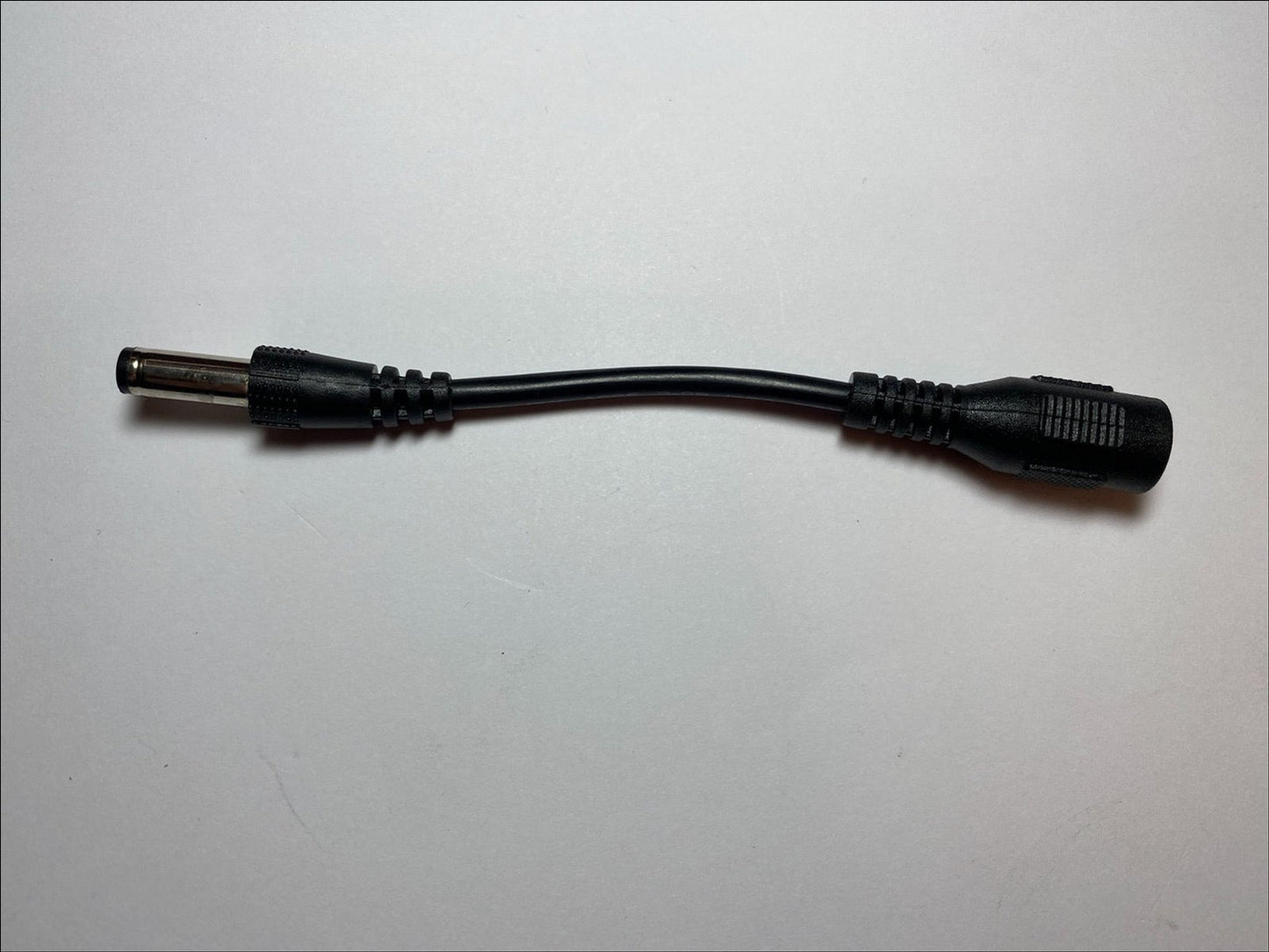 5.5mm x 2.1mm DC Socket Wire Lead to 5.5mm x 2.8mm DC Low Voltage Plug Connector