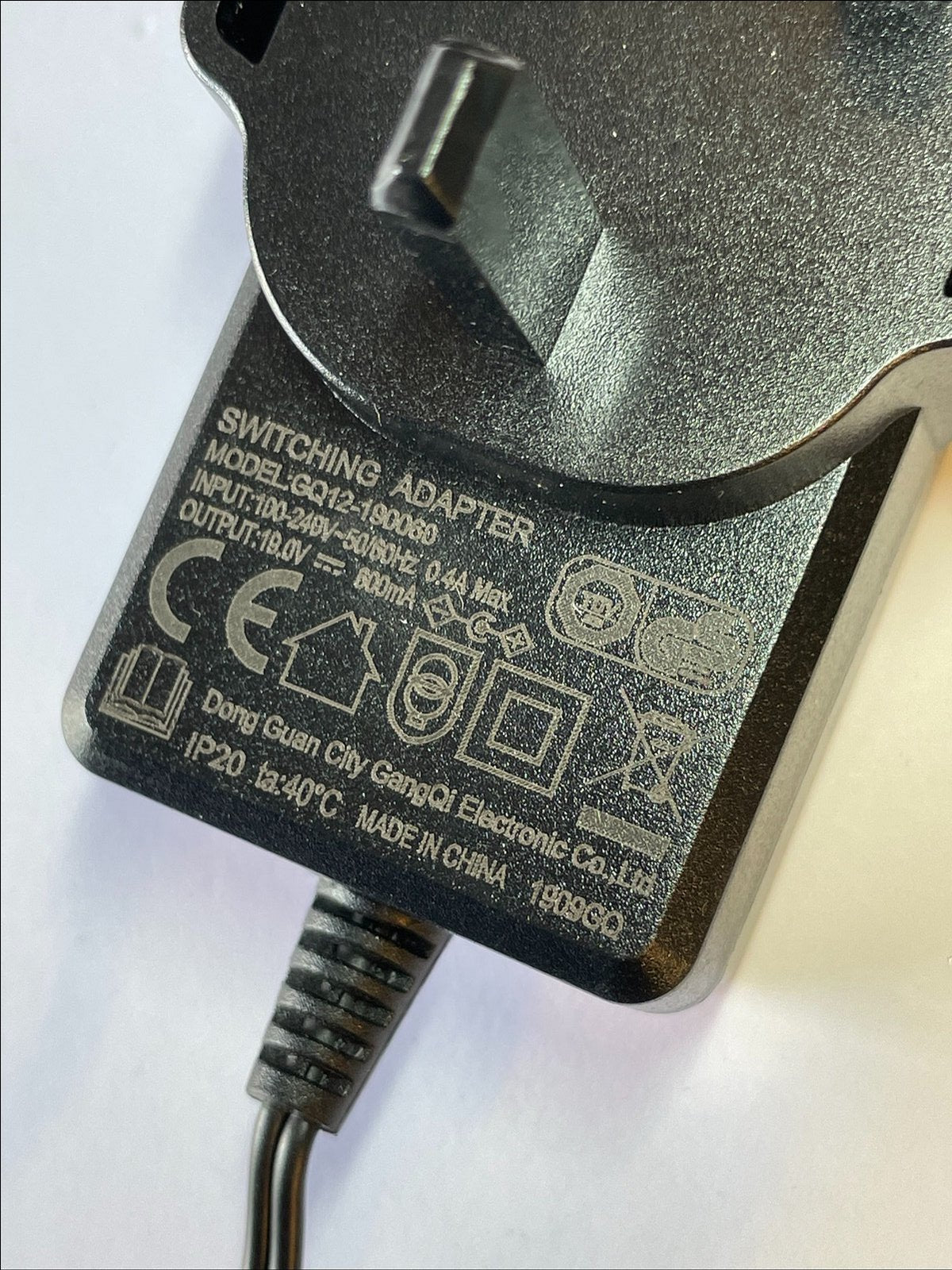 19V 600mA Constant Current AC-DC Adaptor Charger 5.5mm x 2.1mm / 2.5mm