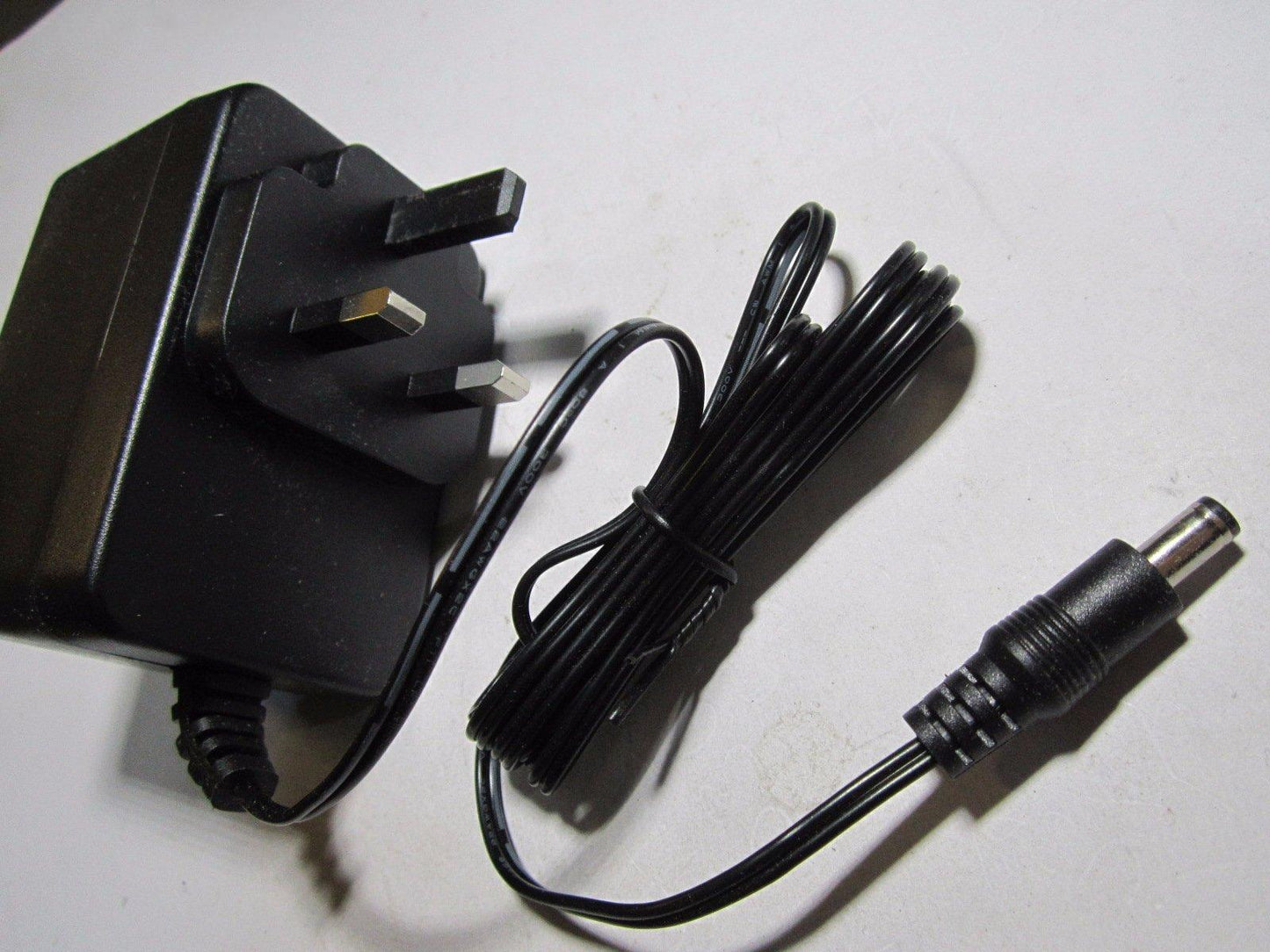 12V MAINS BOSS GE-21 GRAPHIC EQ AC-DC Switching Adapter CHARGER PLUG