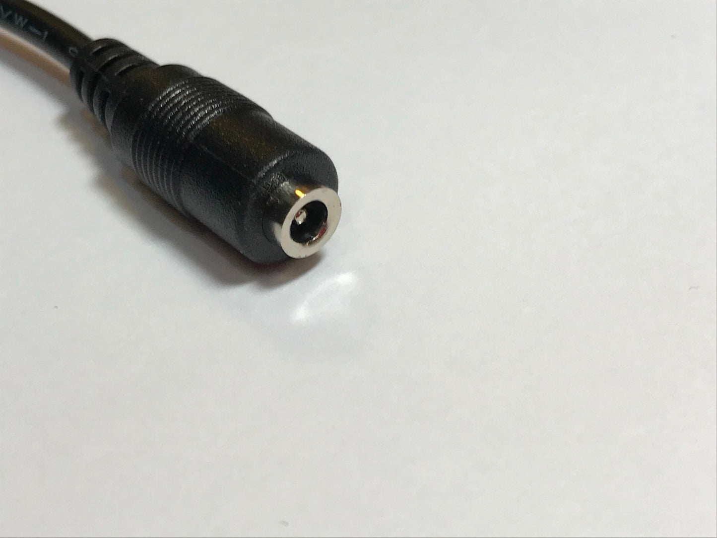 3.5mm x 1.3mm DC Socket Wire Lead to 3.5mm x 1.3mm Connector Reverse Polarity