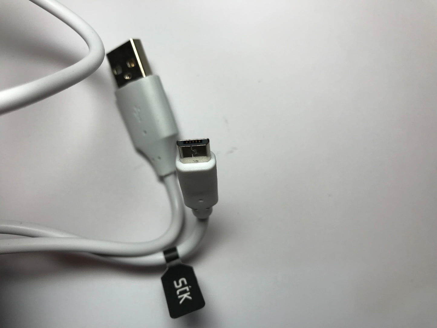 Genuine STK White USB Charger / Data Cable Lead for M Phone Plus 1M Long