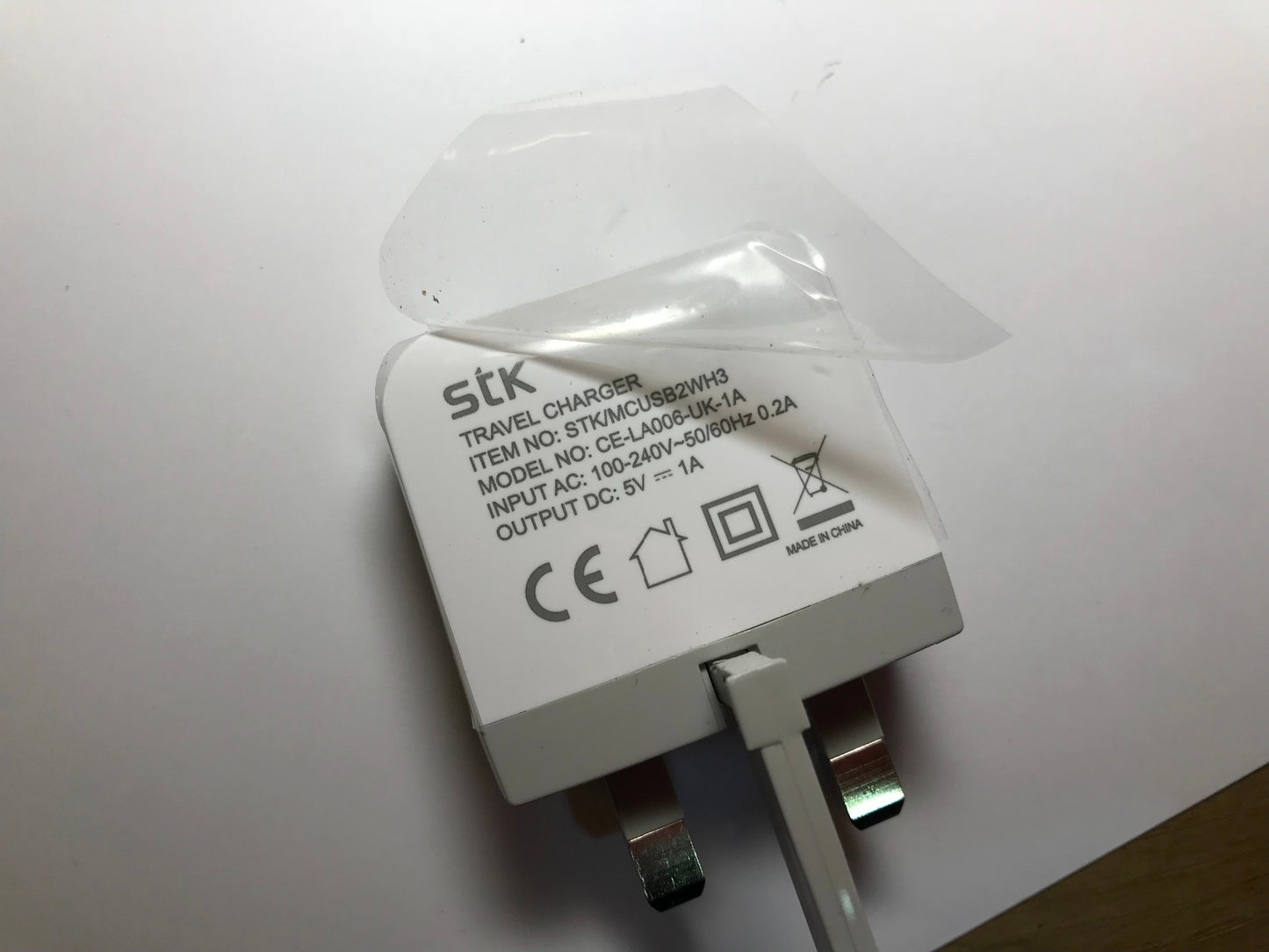 Genuine White STK Travel Charger STK/MCUSB2WH3 CE-LA006-UK-1A 5V 1A UK Plug