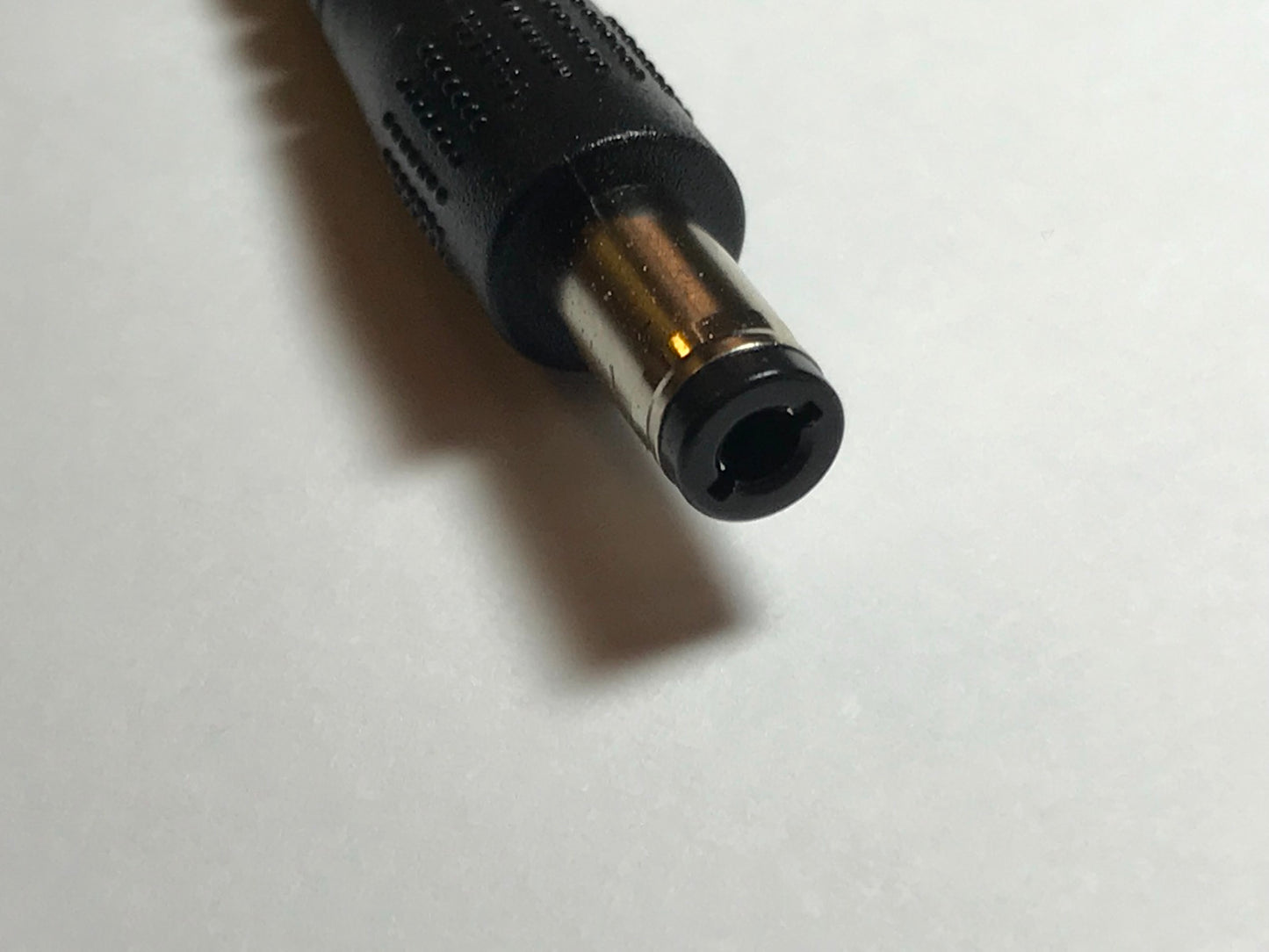 4mm x 1.7mm DC Socket Wire Cable Lead to 5.5mm x 2.1mm / 2.5mm Plug Connector