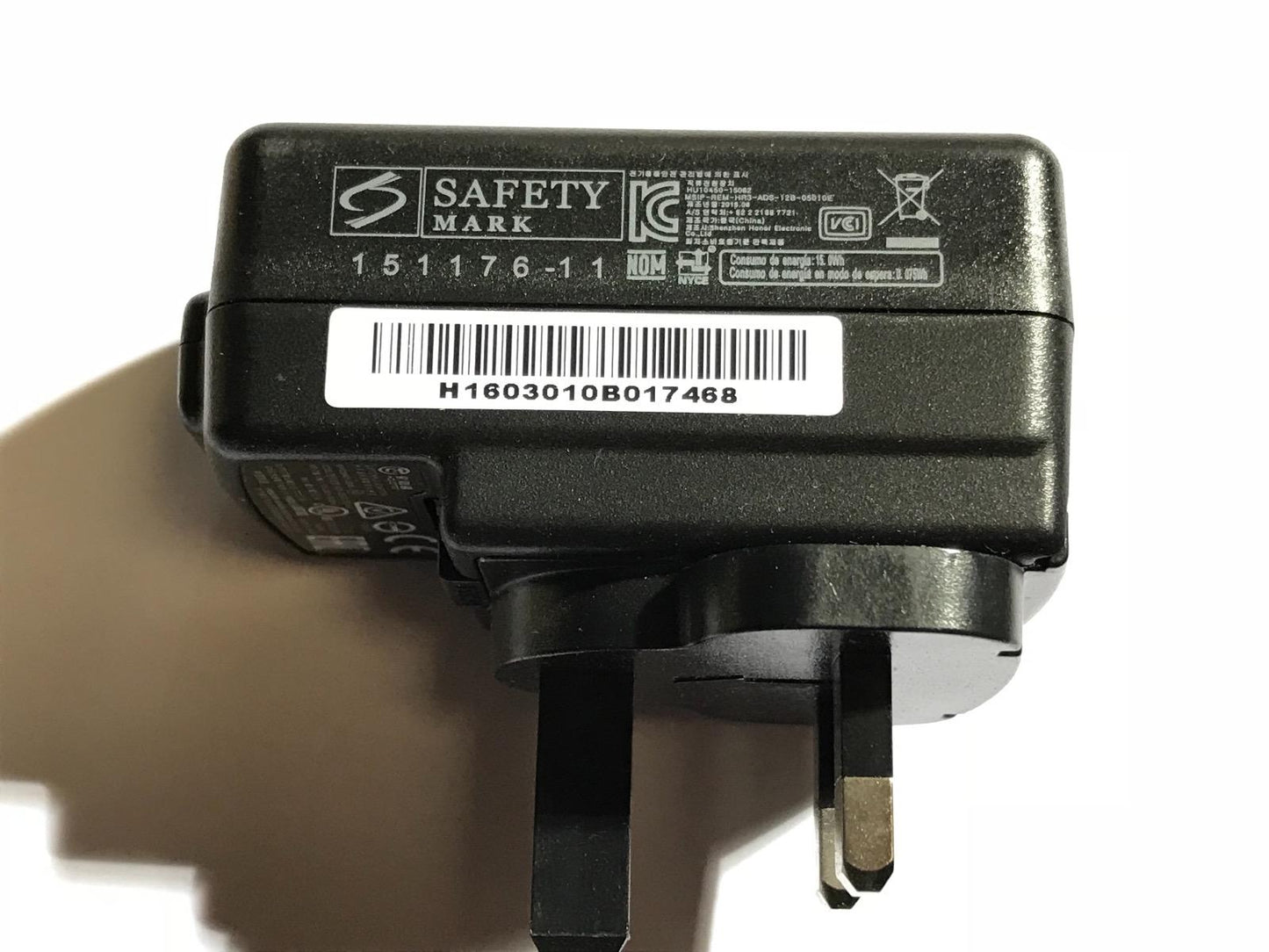 Genuine ADS-12B-06 05010E Switching Adapter 5V 2.0A UK Mains USB Plug