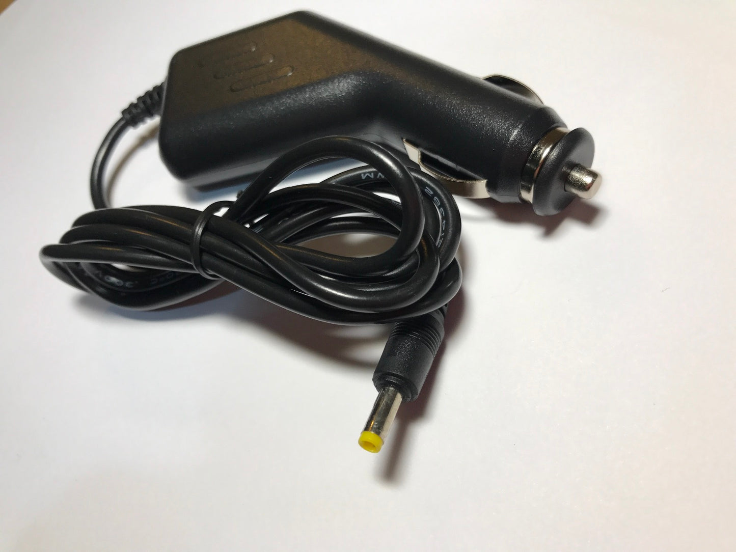 Disney Cars C7100PDE APS-A120910W-G DVD Car Charger 9V